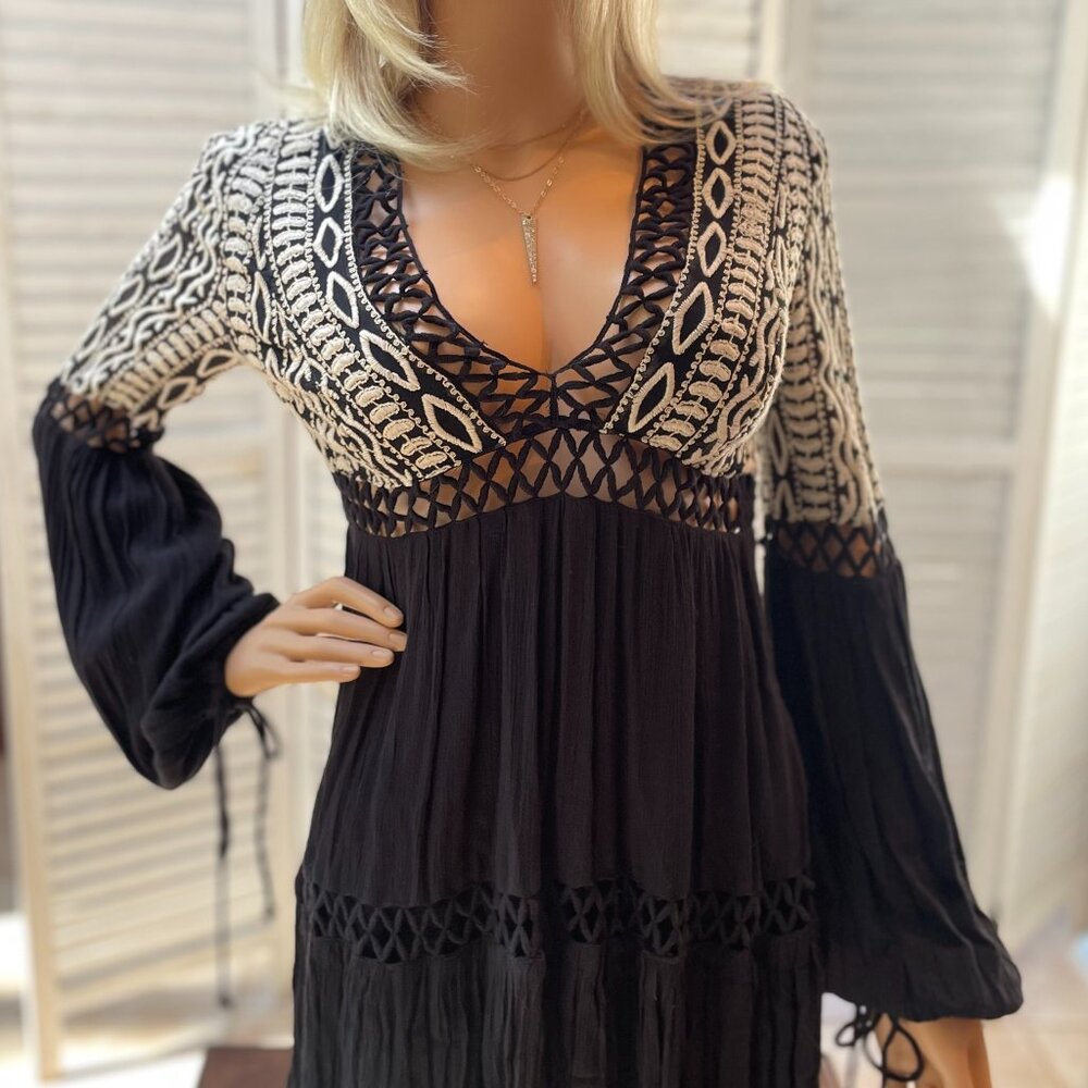 Free People “Dusk Til Dawn” embroidered crochet boho babydoll dress Size 2 XS,S